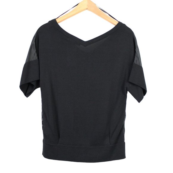 H&M Black Short Sleeve V-neck Contrast Satin Blouse - Picture 2 of 13